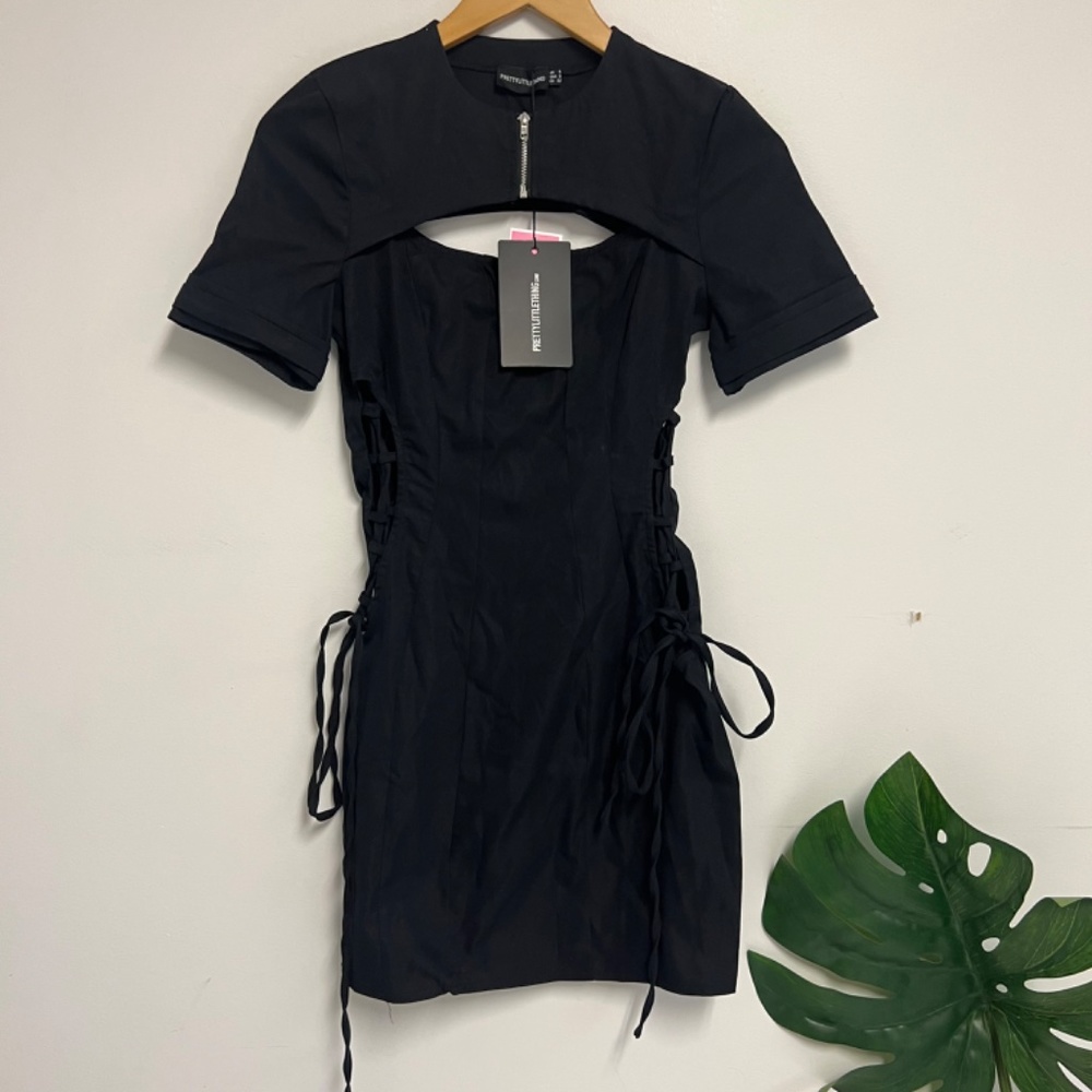 prettylittlething Black Woven Lace Up Detail Bodycon dress - Picture 2 of 6